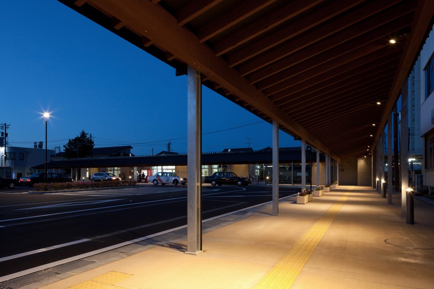 氷見駅12